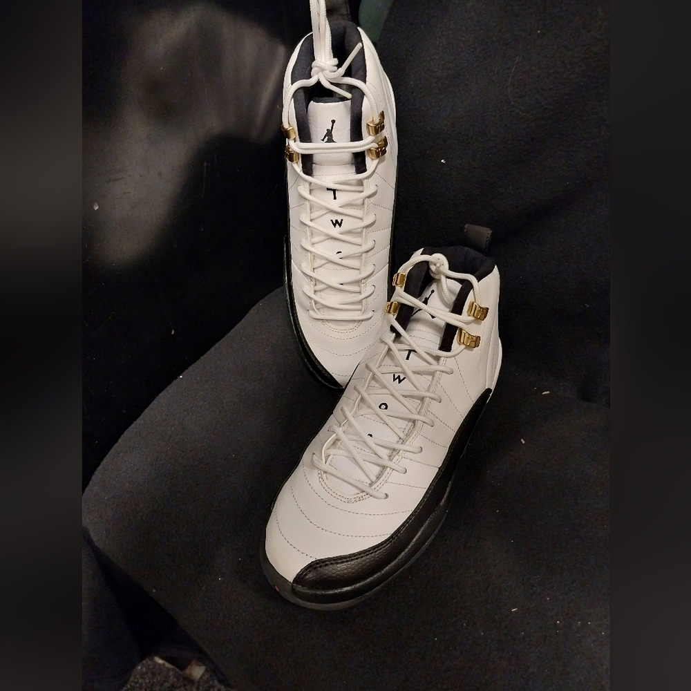 Retro Jordan 12 Taxis 🚕 size 7 gradeschool - Picture 13 of 13